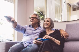 Su RaiPlay tanti film e serie tv tra commedia e crime.