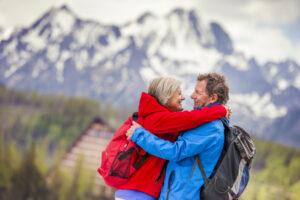 Come vestirsi per le camminate in montagna?