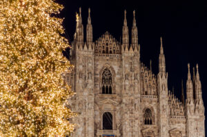 Tradizioni di Natale in Italia: albero di Natale al Duomo di Milano